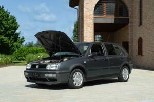 Image 32/37 of Volkswagen Golf III 1.6 (1997)