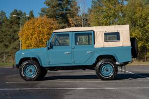 Bild 2/32 von Land Rover Defender 110 300Tdi (1997)