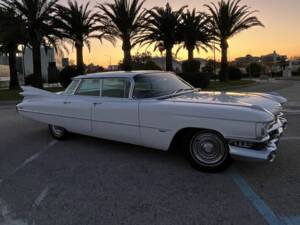 Bild 4/8 von Cadillac de Ville Touring Sedan (1959)