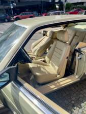 Bild 28/65 von Mercedes-Benz 380 SEC (1983)