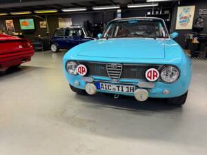 Bild 3/100 von Alfa Romeo 1750 GT Veloce (1968)
