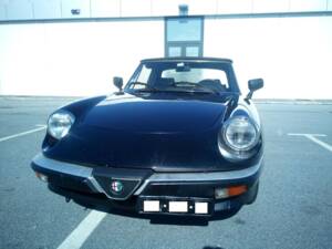 Bild 6/8 von Alfa Romeo 1.6 Spider (1989)