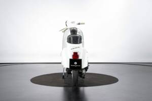 Image 3/49 de Piaggio Vespa 50 SS (1966)