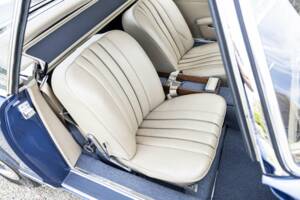 Image 38/44 de Mercedes-Benz 230 SL (1966)
