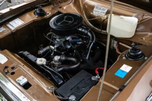 Bild 32/49 von Ford Escort 1300 XL (1972)