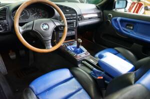 Image 24/36 of BMW 318i (1999)