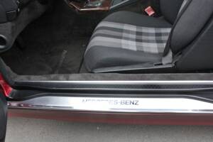 Afbeelding 19/24 van Mercedes-Benz 500 SL (1991)