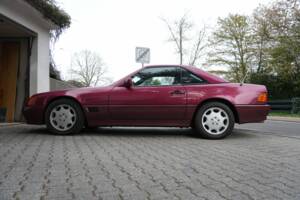 Image 92/95 of Mercedes-Benz 300 SL (1993)