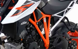 Image 39/83 of KTM 1290 Super Duke R (2018)