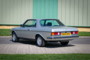 Bild 6/28 von Mercedes-Benz 230 CE (1984)