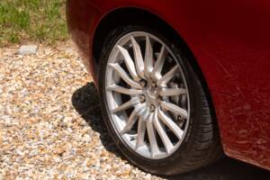 Image 31/50 of Aston Martin DB 9 Volante (2006)