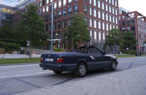 Obraz 45/50 pojazdu Mercedes-Benz 300 CE-24 (1992)