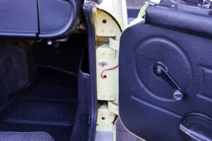 Image 42/50 de MG MGB (1977)