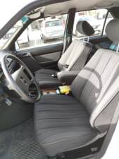 Imagen 4/6 de Mercedes-Benz 300 E (1989)