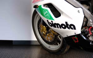 Image 72/94 of Bimota 500 V-Due (2003)