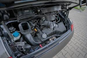 Image 14/63 of Porsche 911 Carrera 4S (2004)