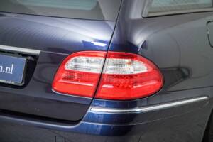Bild 31/50 von Mercedes-Benz E 320 T 4MATIC (2004)