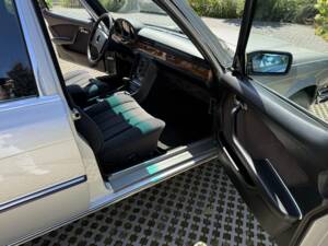 Imagen 39/42 de Mercedes-Benz 450 SEL 6,9 (1975)