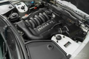 Bild 19/19 von Jaguar XK8 4.0 (2000)