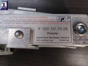 Bild 72/93 von Porsche 911 Carrera 4 (1998)