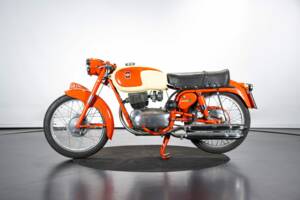 Image 1/50 of Gilera 175 Sport (1956)