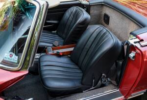 Image 32/33 of Mercedes-Benz 280 SL (1970)