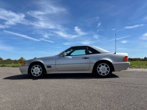 Image 5/8 de Mercedes-Benz 500 SL (1992)