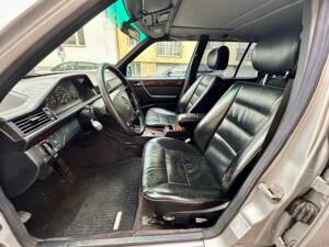 Image 9/11 of Mercedes-Benz E 300 Turbodiesel T (1996)