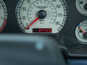 Image 6/74 of Aston Martin DB 7 GT (2004)