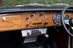 Image 27/50 of Triumph Herald 1200 (1967)