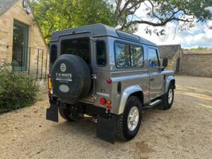 Image 8/50 of Land Rover Defender 90 (2011)