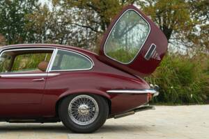 Afbeelding 40/50 van Jaguar E-Type V12 (2+2) (1972)