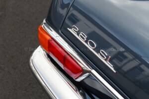 Afbeelding 38/41 van Mercedes-Benz 280 SL (1969)