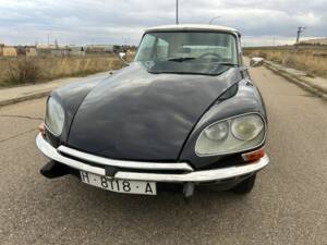 Image 3/8 de Citroën DS 23 IE (1974)
