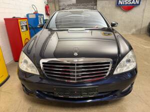 Image 4/18 of Mercedes-Benz S 450 4MATIC (2007)