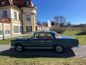 Imagen 15/65 de Mercedes-Benz 220 SE b (1961)