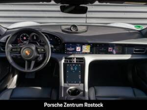 Obraz 21/31 pojazdu Porsche Taycan 4S Sport Turismo (2026)
