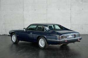 Image 14/50 of Jaguar XJS 5.3 V12 (1993)