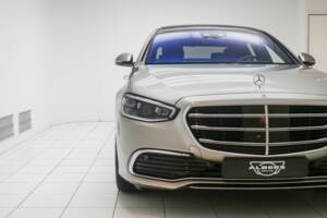 Bild 14/22 von Mercedes-Benz S 500 4MATIC (2021)