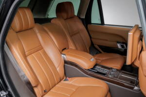 Bild 24/34 von Land Rover Range Rover Autobiography SDV8 (2015)