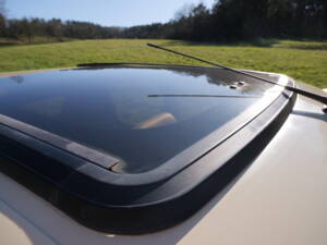 Image 48/65 of Peugeot 205 &quot;Indiana&quot; (1992)