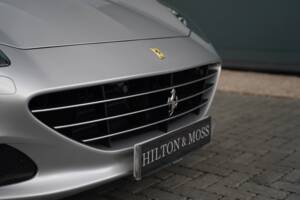 Bild 29/50 von Ferrari California T (2015)