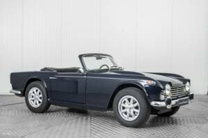 Image 5/50 of Triumph TR 4A (1967)