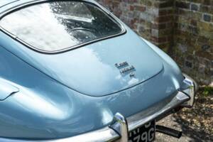 Image 36/50 de Jaguar E-Type (1968)