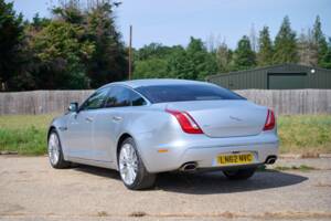 Bild 11/50 von Jaguar XJ 5.0 (2012)