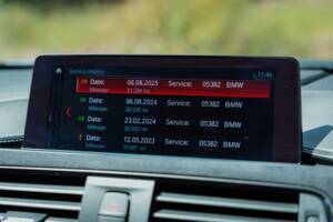 Image 34/37 of BMW M3 (2019)