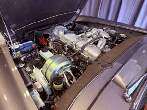 Image 31/36 of Mercedes-Benz 230 SL (1966)