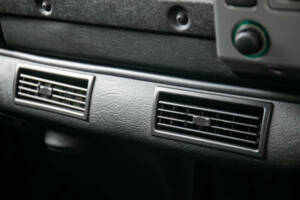 Image 35/50 de Land Rover Defender 90 Td5 (2003)