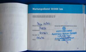 Image 62/92 de Mercedes-Benz 200 D (1989)