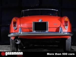 Image 2/15 of Alfa Romeo Giulia 1600 Spider (1962)